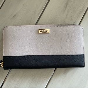 Kate Spade Zip-Around Continental Wallet - Warm Beige/Black